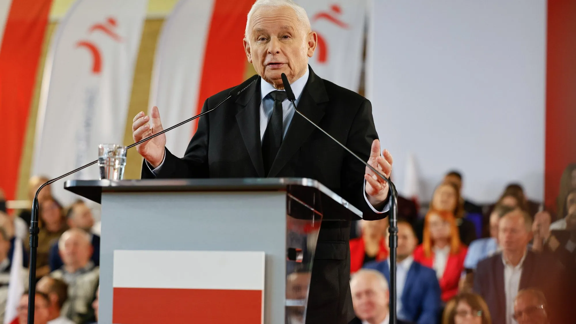Kaczyński rozgniewany zatrzymaniem Bąkiewicza. "Niemiecki nóż w plecy"