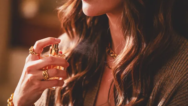 Kultowe perfumy z PRL wracają do łask. Przed laty były symbolem luksusu