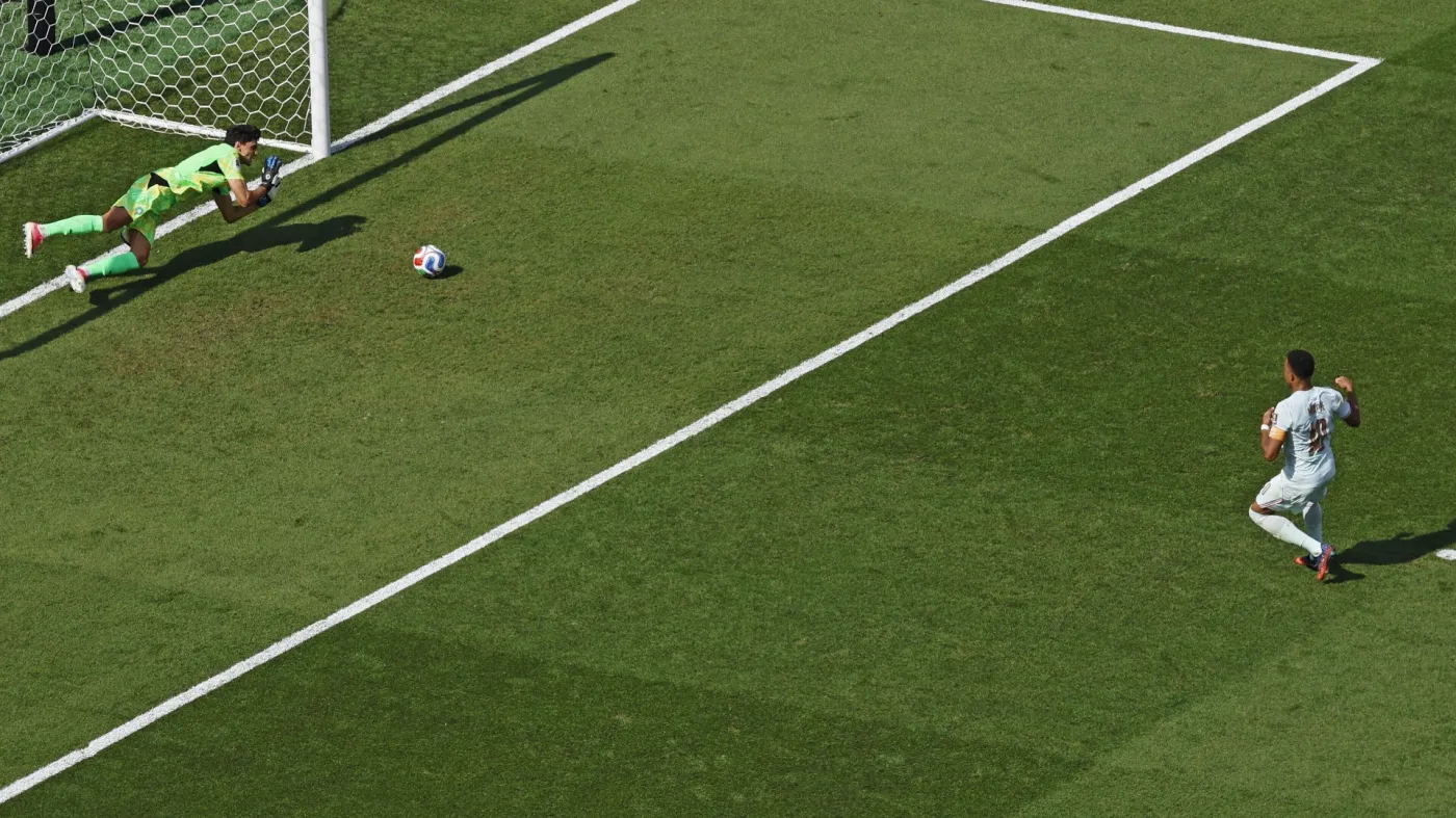 Zmarnowany rzut karny, gol i kontuzja Mbappe. Francja w półfinale mundialu