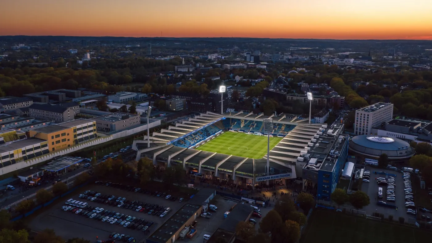 Zakaz podskakiwania na stadionie. To wywołuje u kibiców złe samopoczucie