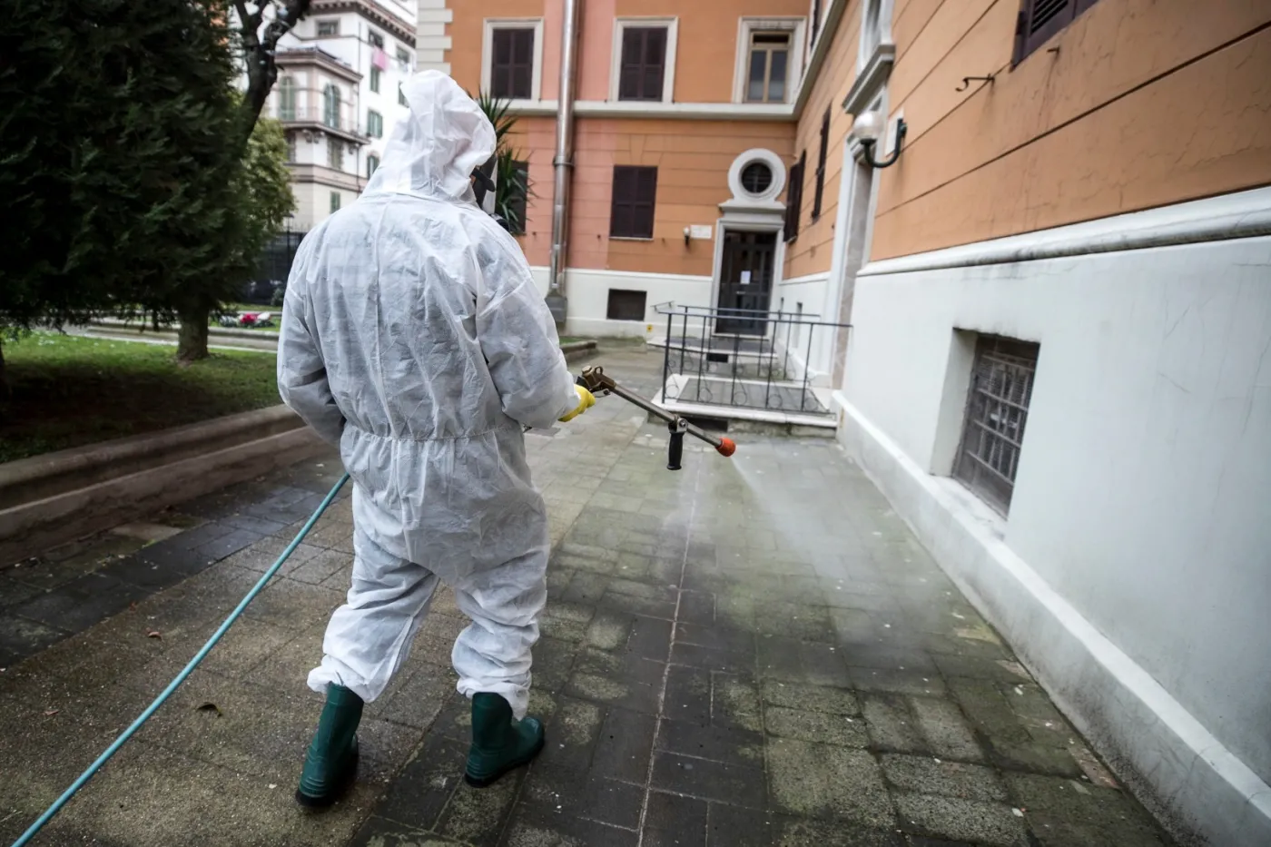 Szpitale w Lombardii w sytuacji krytycznej. "Wkrótce nie będzie miejsc do reanimacji"