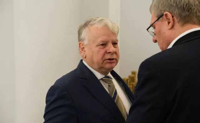 Borusewicz: Na drugi dzień po wyborach PiS wprowadzi stan nadzwyczajny