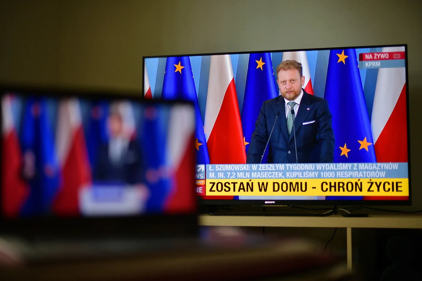 Kiedy zdejmiemy maseczki? Szumowski: Jak będzie szczepionka