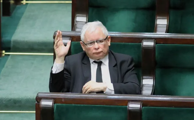 "W PiS boją się Kaczyńskiego bardziej niż epidemii" [OPINIA]