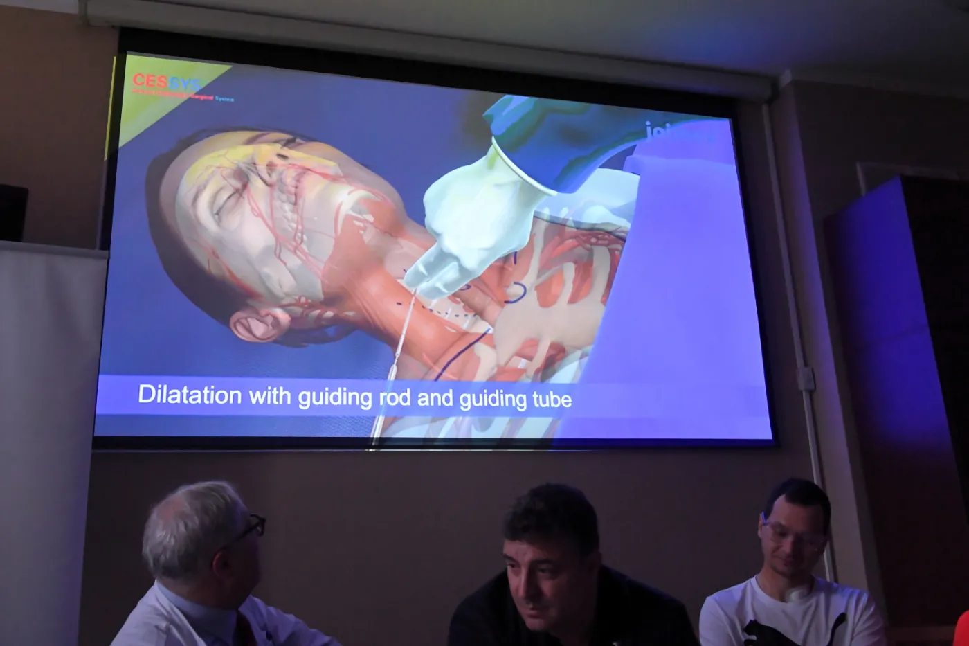 Bezinwazyjne operacje kręgosłupa w Warszawie