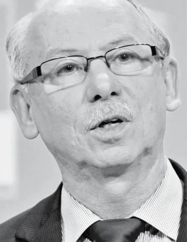 europoseł PO, komisarz ds. unijnego budżetu w latach 2010–2014