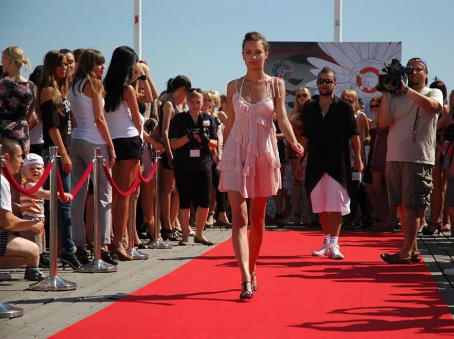 fr_topmodel_0149_casting_w_sopocie_michal_pirog_wraz_z_uczestniczka_castingu_1539309.jpg
