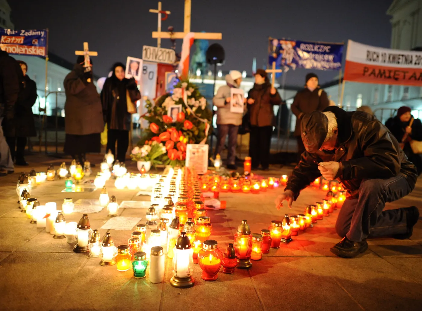 Burzliwy czwartkowy wieczór przed Pałacem Prezydenckim