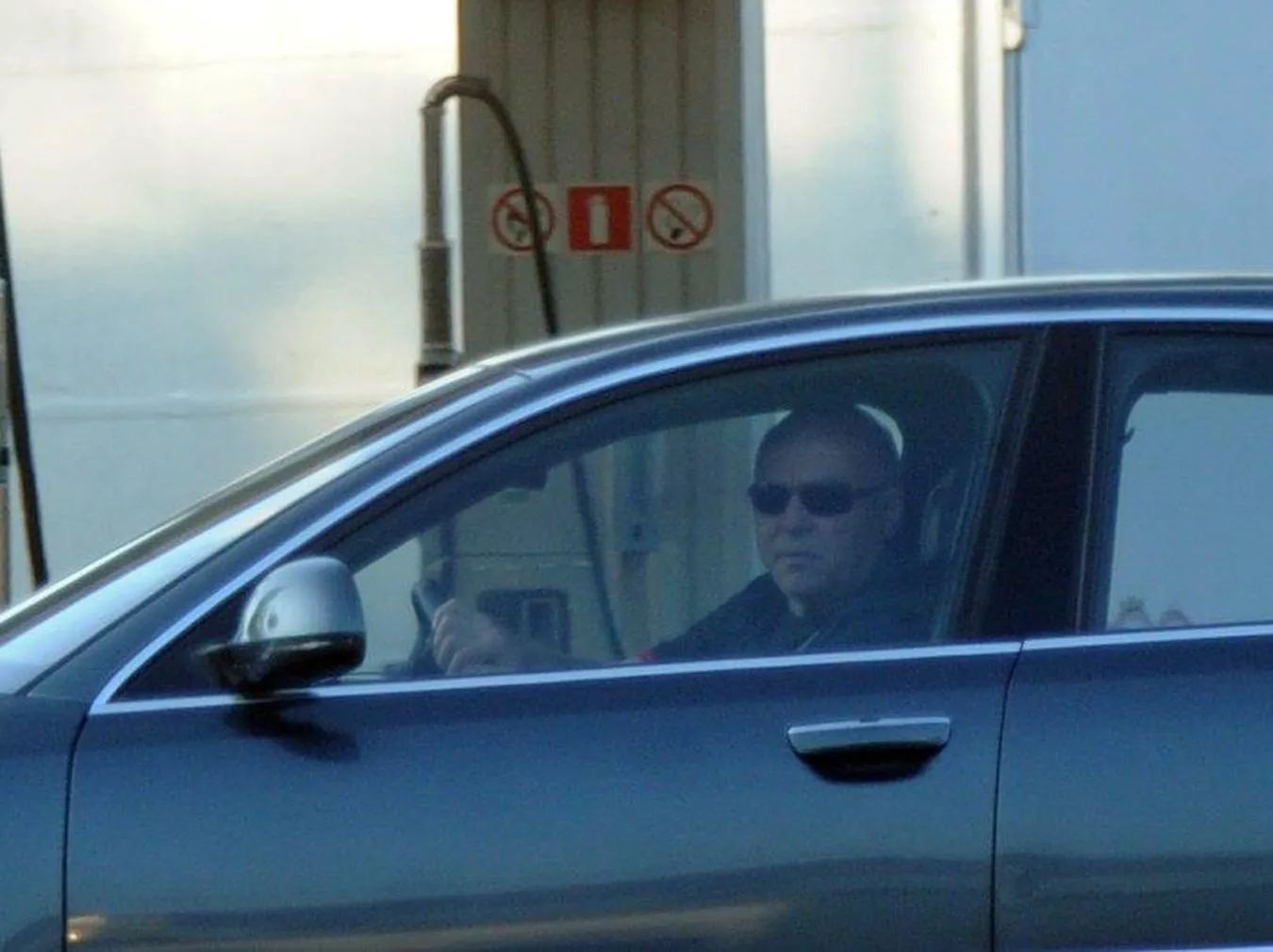 Grzegorz Lato za kierownicą luksusowej limuzyny