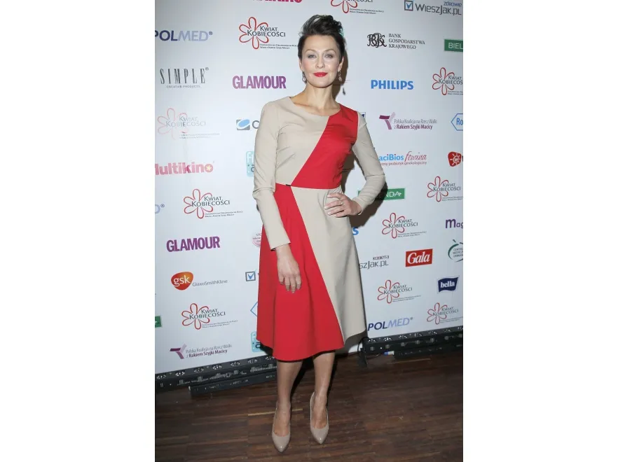 3032048-anna-popek-na-gali-finalowej-kampanii.jpg