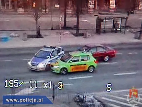 Policja zatrzymała pijanego kierowcę po pościgu w Warszawie