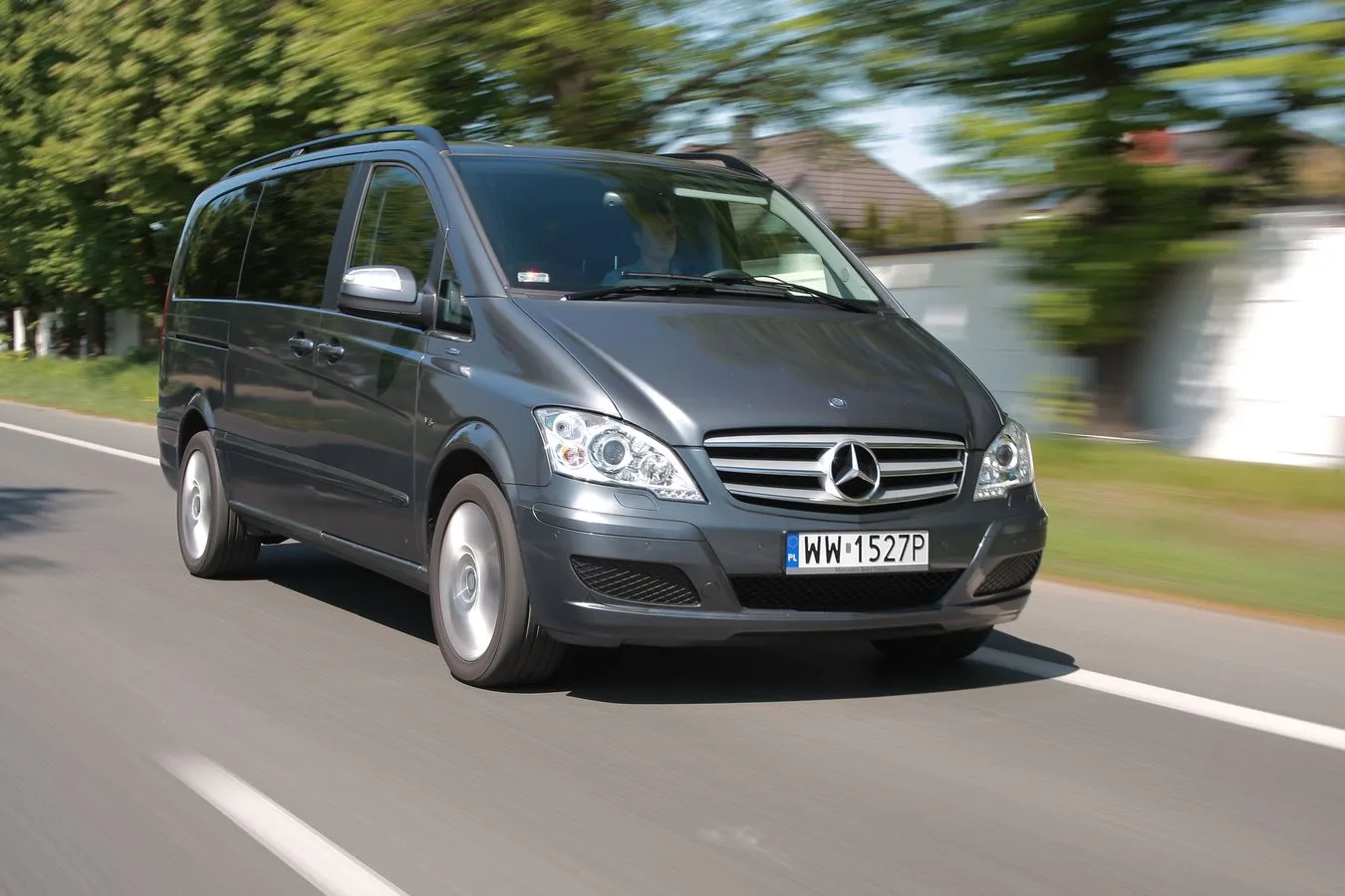 2848731-mercedes-mercedes-viano-cdi-ambiente-1.jpg