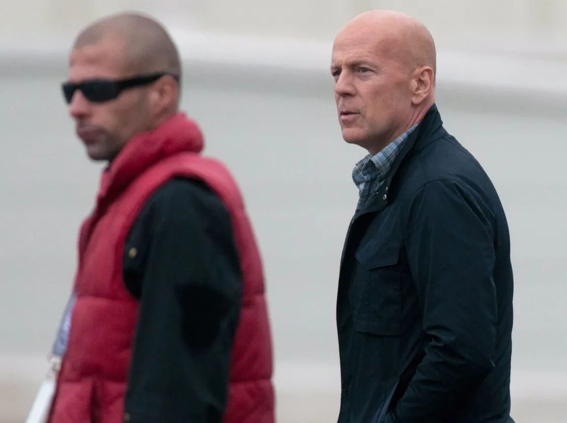 3594441-bruce-willis-na-planie-nowej-szklanej.jpg