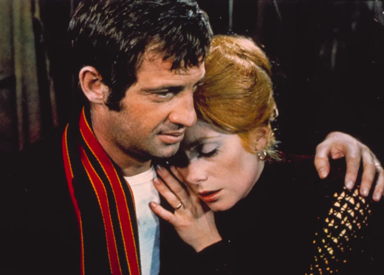 4823621-catherine-deneuve-i-jean-paul-belmondo.jpg