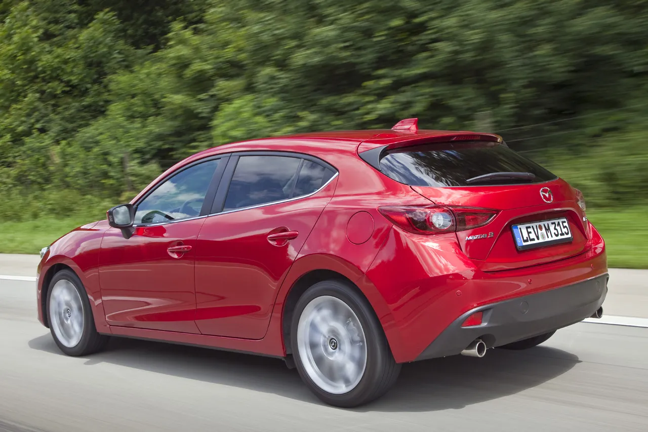 5242049-mazda3-2013-hatchback-action-10-jpg72.jpg