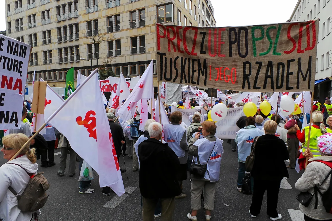 5398678-demonstracja-manifestacja-zwiazkowcy.jpg