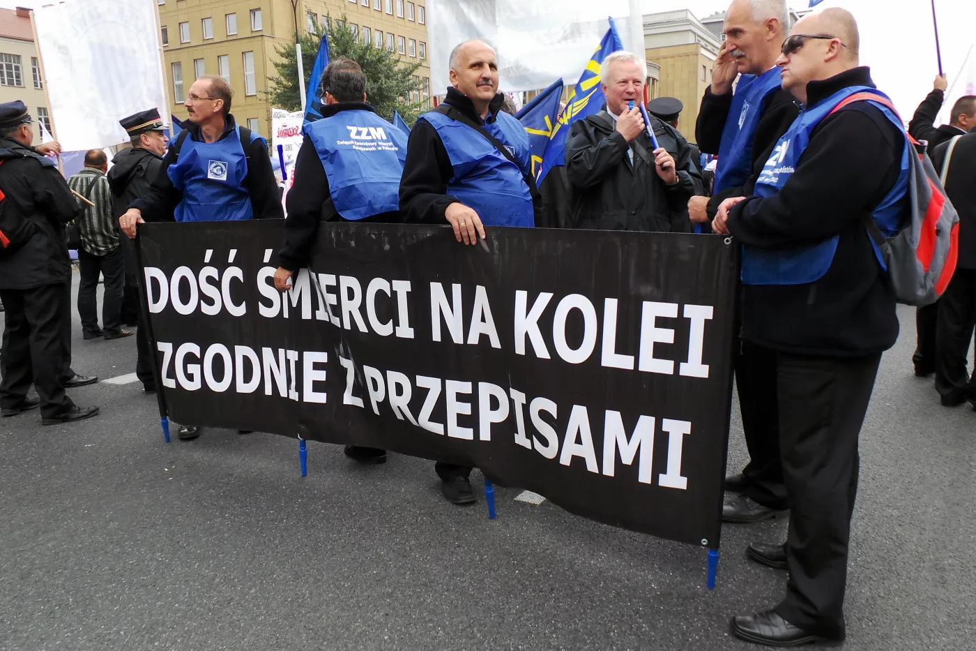 5398736-demonstracja-manifestacja-zwiazkowcy.jpg