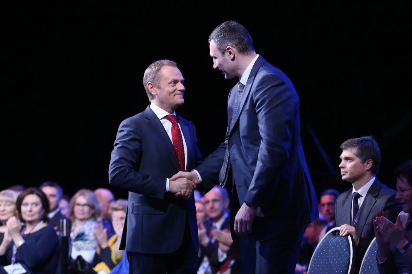 Premier Donald Tusk i gość specjalny posiedzenia, lider ukraińskiej partii Udar Witalij Kliczko