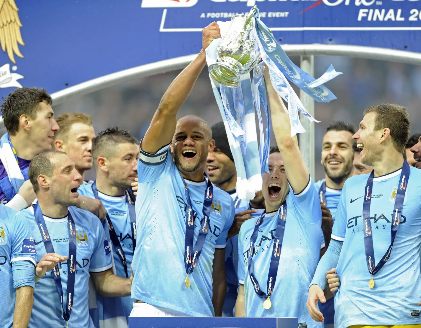 Piłkarze Manchesteru City z Pucharem Ligi