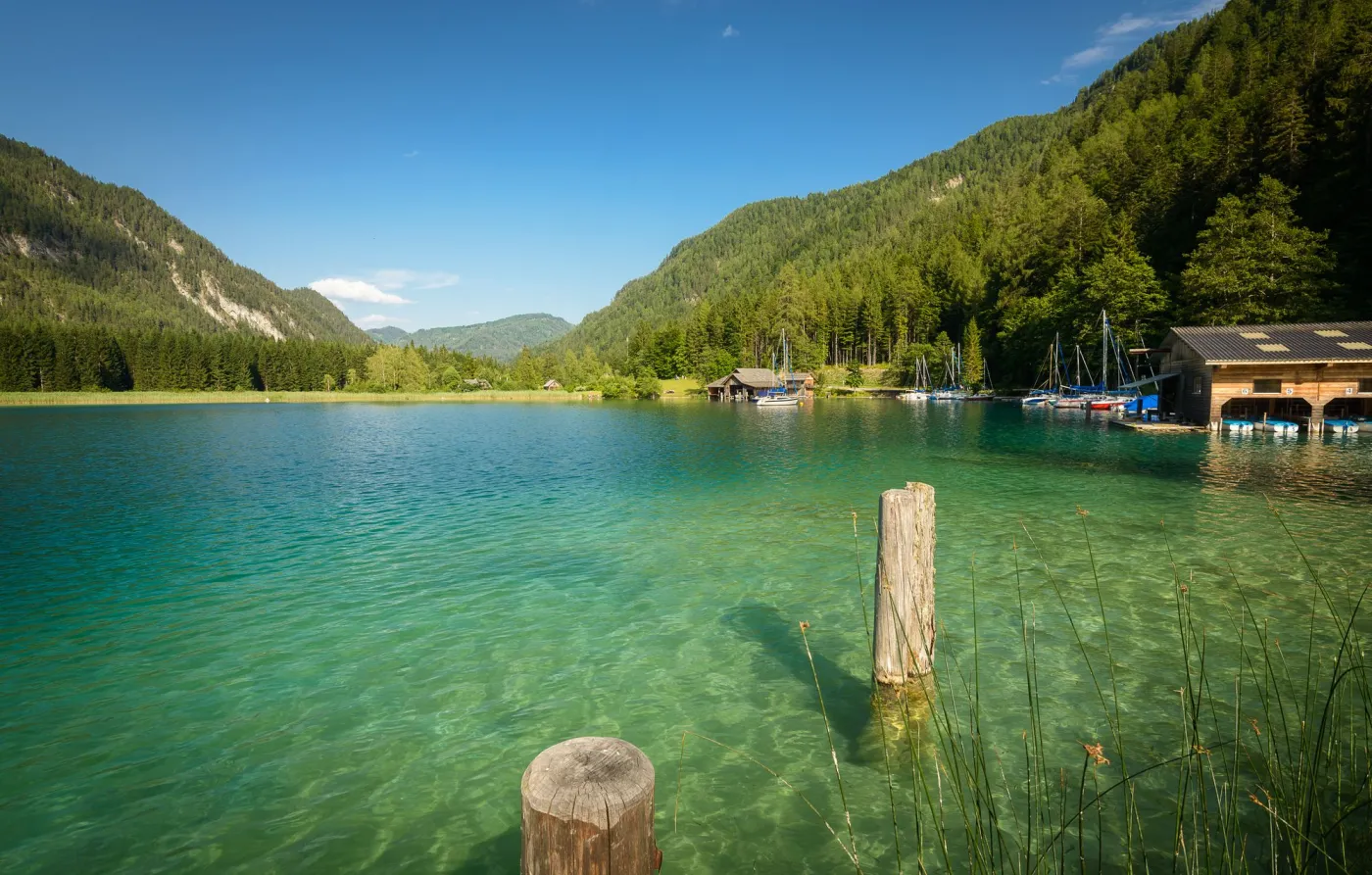 6647471-karyntia-w-austrii-jezioro-weissensee.jpg