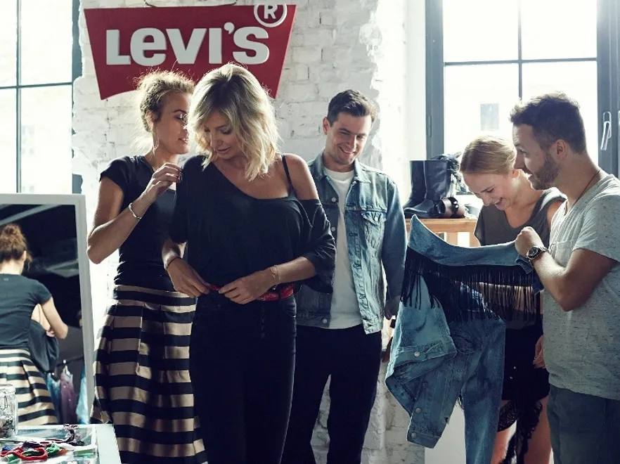 Jego wzrok mówi wszystko... Kulisy sesji Levi's z Szulim i Pawlickim