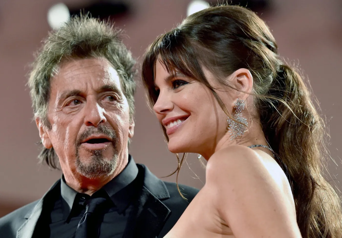 6737895-al-pacino-i-lucila-sola-na-premierze.jpg