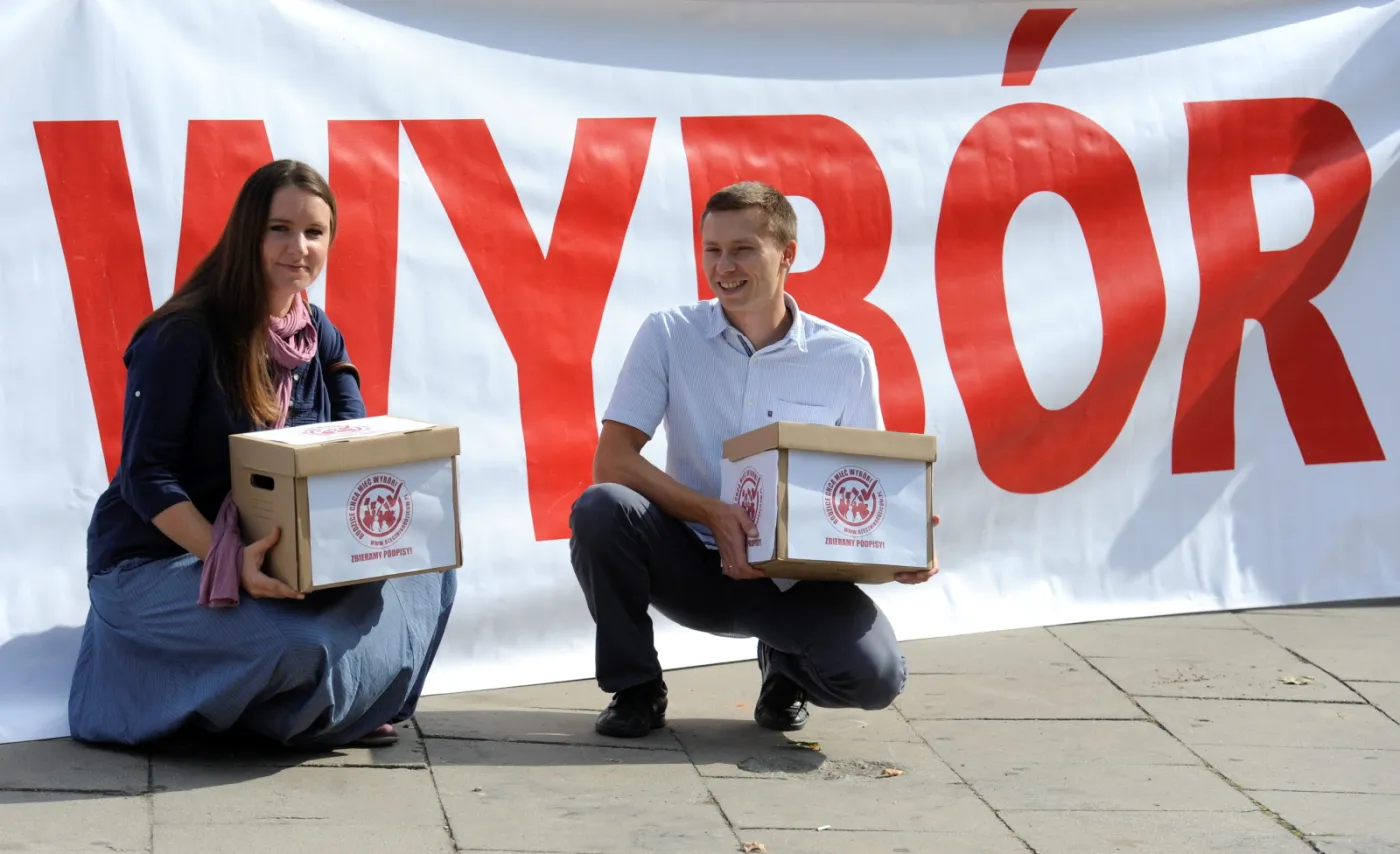 Kolejna akcja Elbanowskich. Zgłosili w Sejmie inicjatywę ustawodawczą "Rodzice chcą mieć wybór"