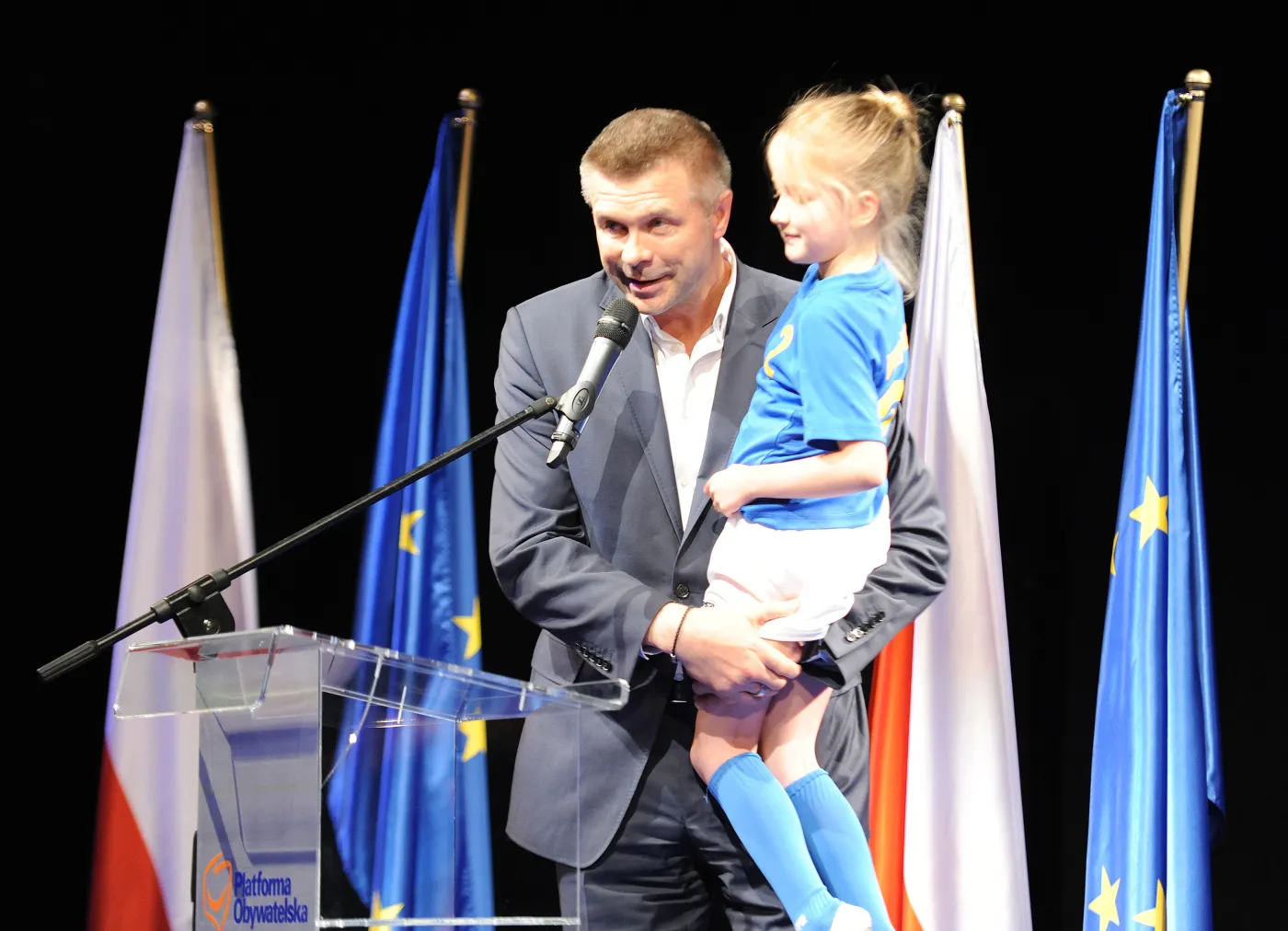 Bogdan Wenta uratował honor sportowców w eurowyborach. ZDJĘCIA