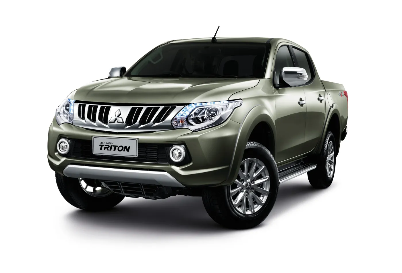 7084273-mitsubishi-triton-to-nowe-mitsubishi.jpg