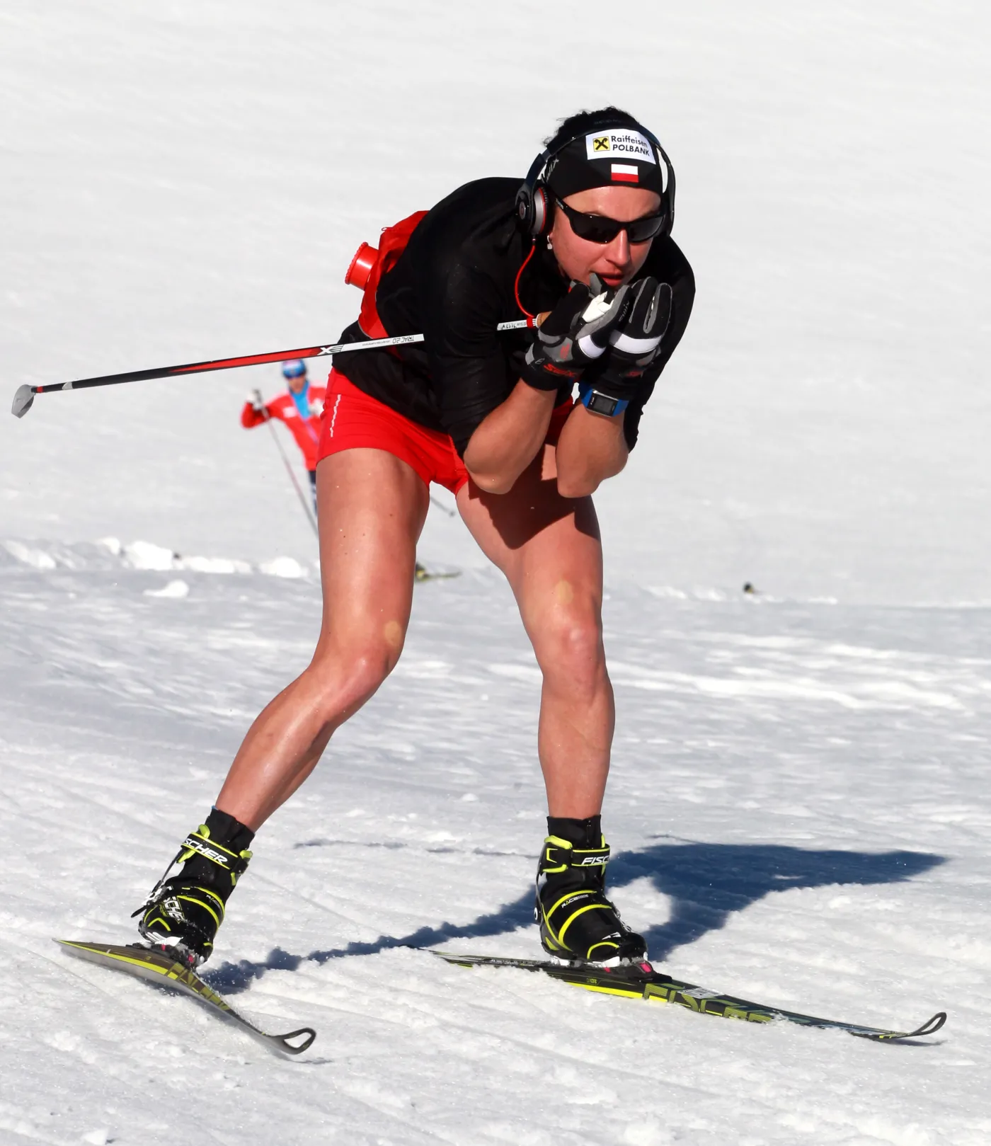 6918075-justyna-kowalczyk-trenuje-na-lodowcu.jpg