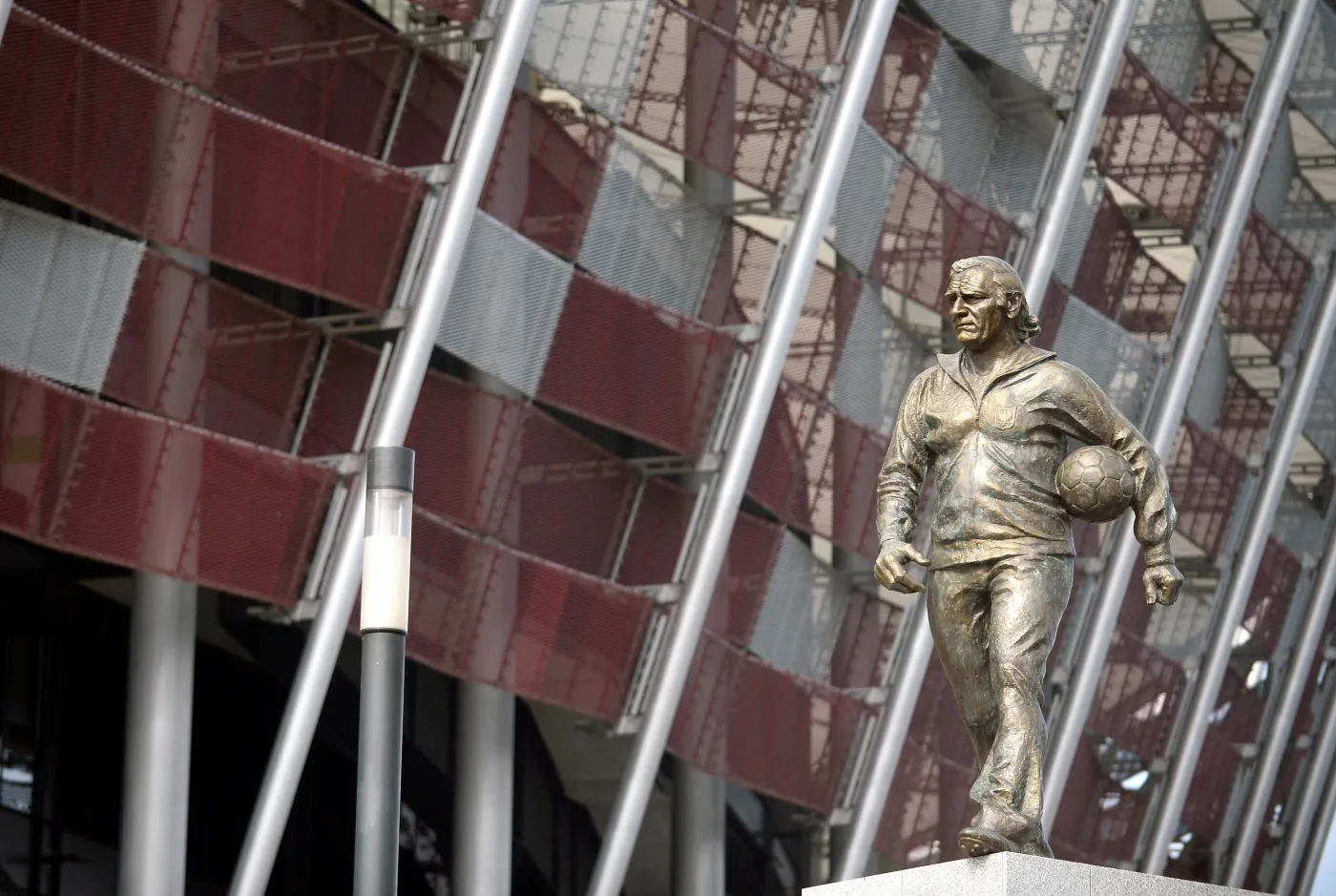 7588791-przed-stadionem-narodowym-odslonieto.jpg