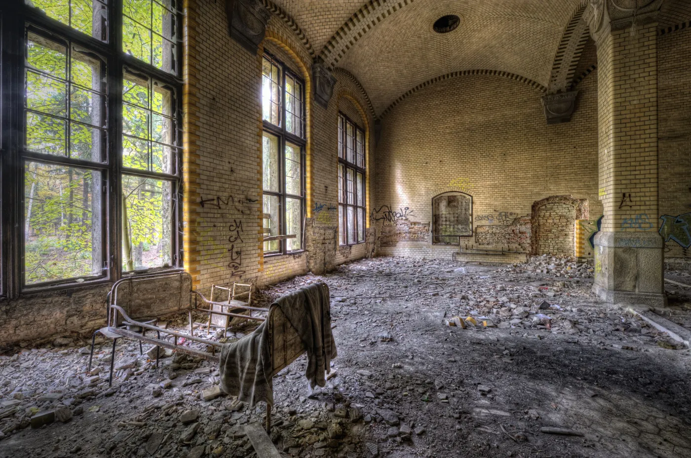 7687741-opuszczony-szpital-beelitz-heilst-tten.jpg