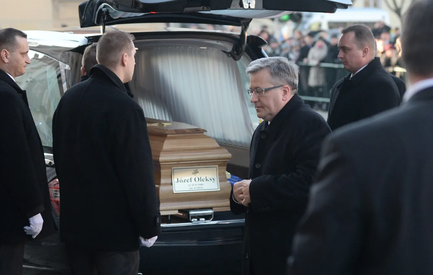 7308514-pogrzeb-jozefa-oleksego-na-powazkach.jpg