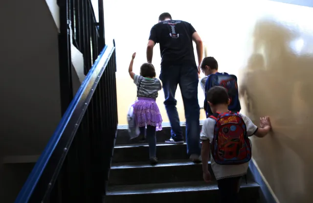 Wilgoć i karaluchy witają w Polsce. Tak się u nas żyje uciekinierom zza granicy