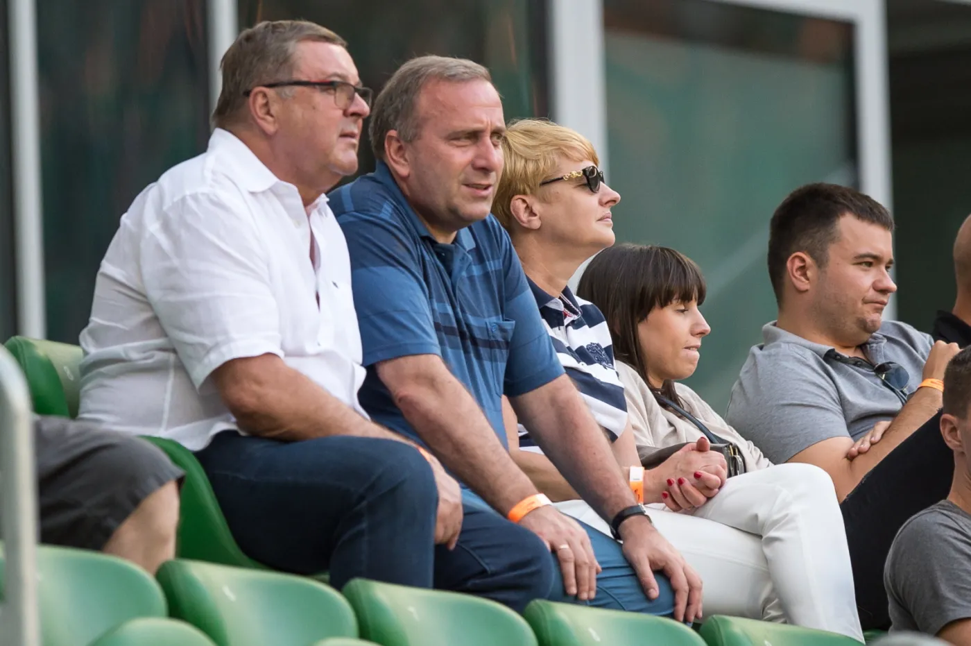 Minister spraw zagranicznych Grzegorz Schetyna z rodziną podczas meczu polskiej Ekstraklasy piłkarskiej