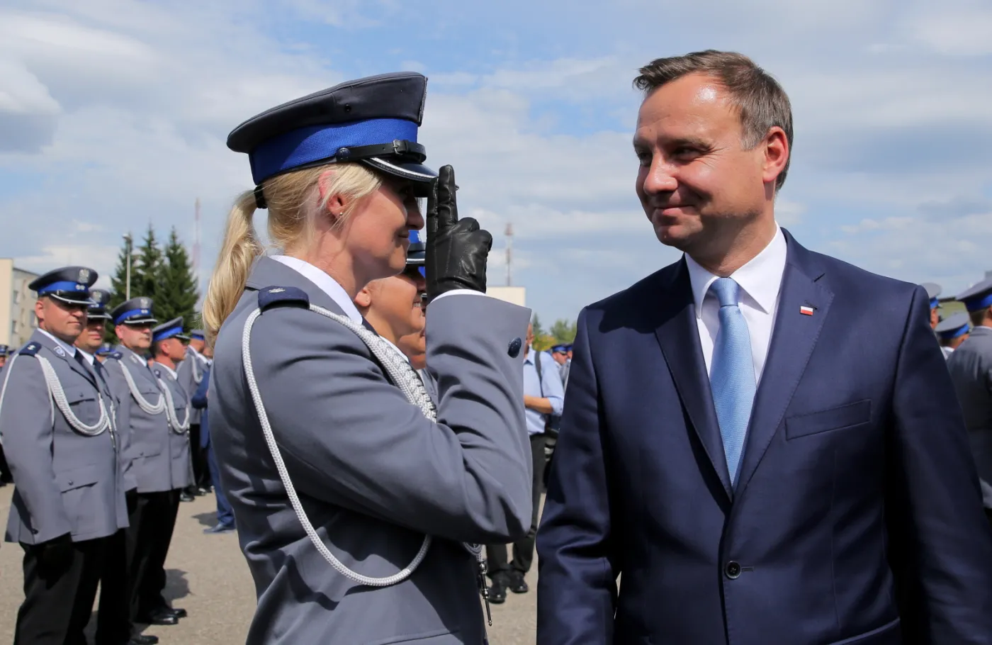 Prezydent RP Andrzej Duda uczestniczy w uroczystej promocji na pierwszy stopień oficerski studentów Wyższej Szkoły Policji w Szczytnie