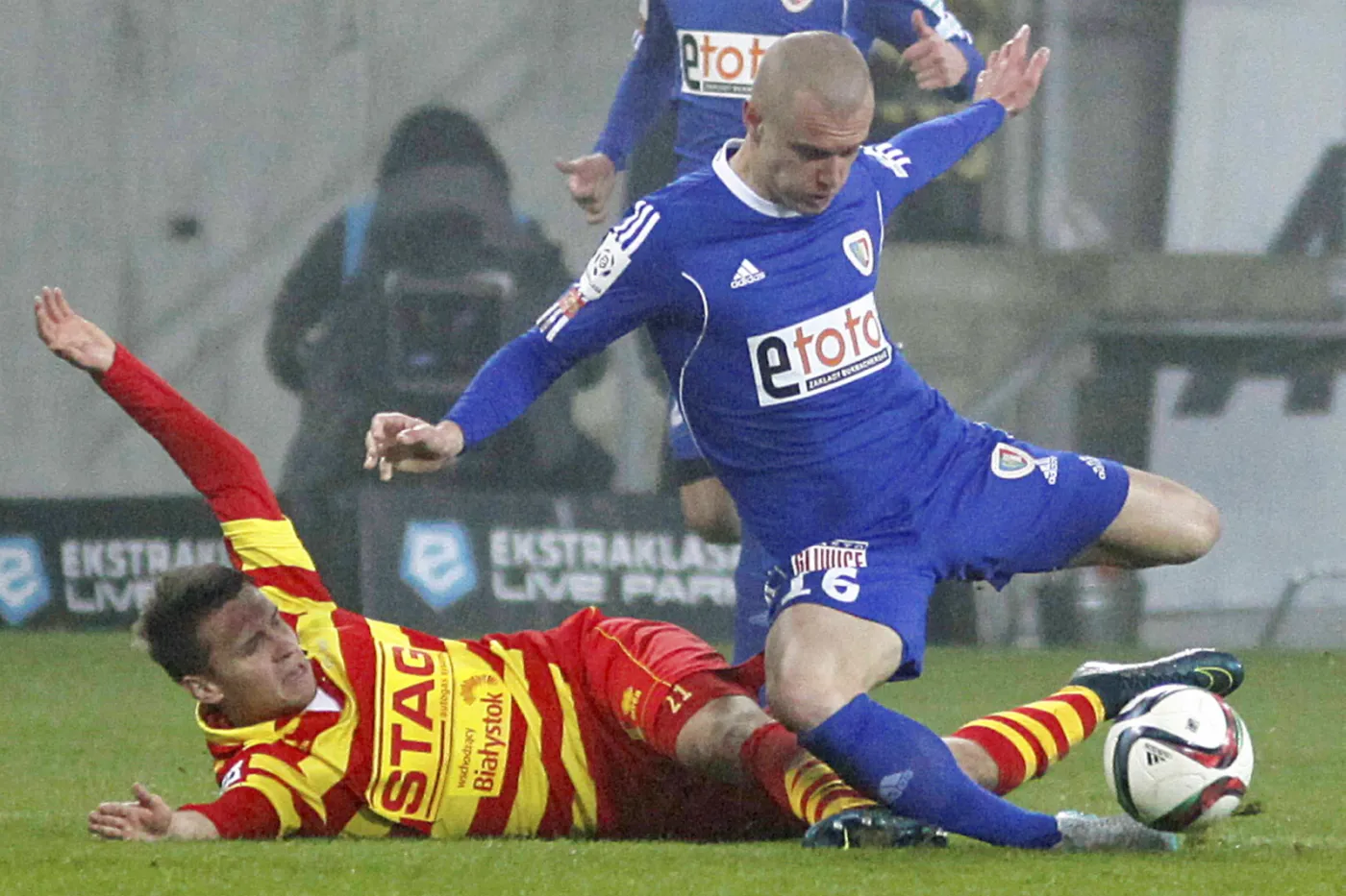 Ekstraklasa: 11. zwycięstwo Piasta. Lider pokonał Jagiellonię