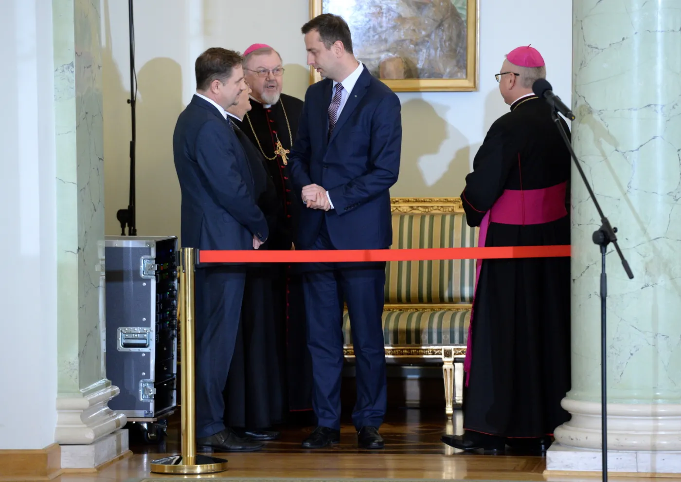 Prezes PSL Władysław Kosiniak-Kamysz, biskup Antoni Dydycz oraz lider NSZZ "Solidarność" Piotr Duda w Pałacu Prezydenckim