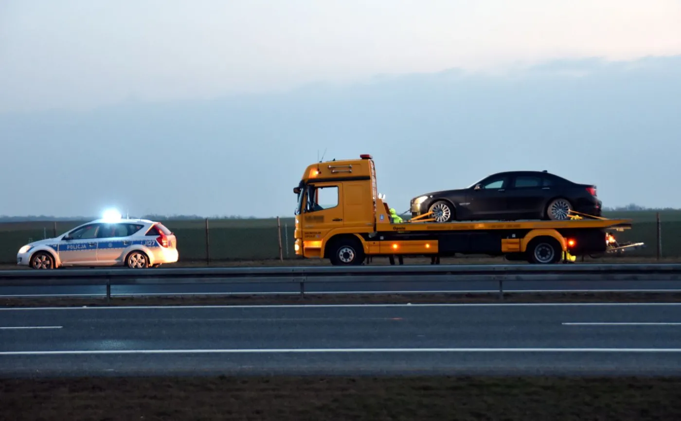 8806465-limuzyna-bmw-z-prezydentem-andrzejem.jpg