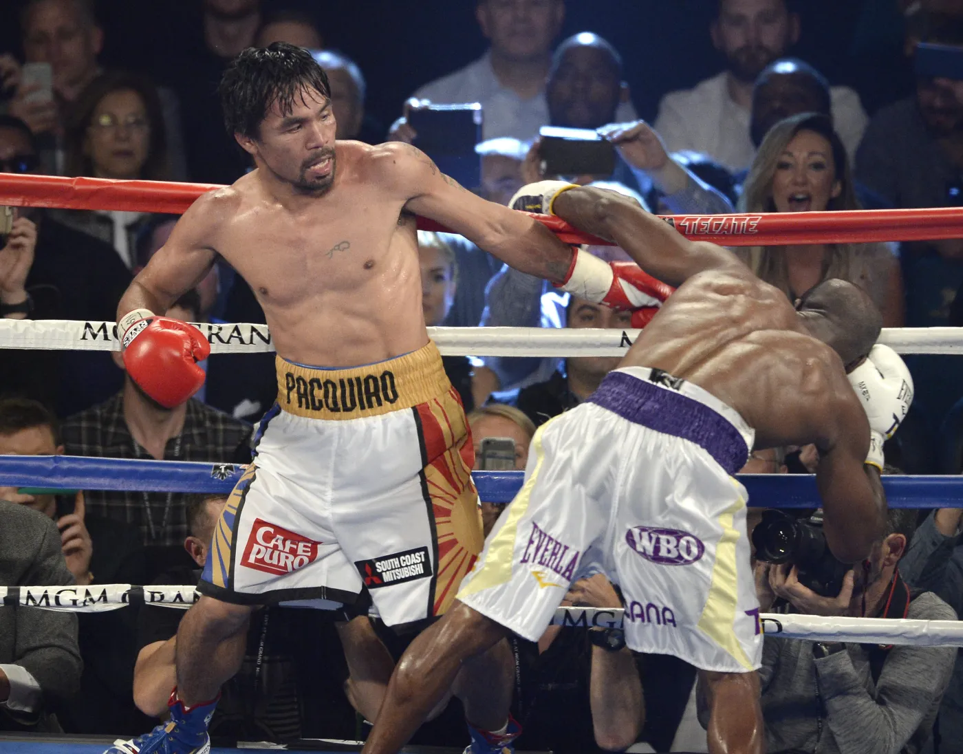 8919298-manny-pacquiao-wygral-swoja-pozegnalna.jpg