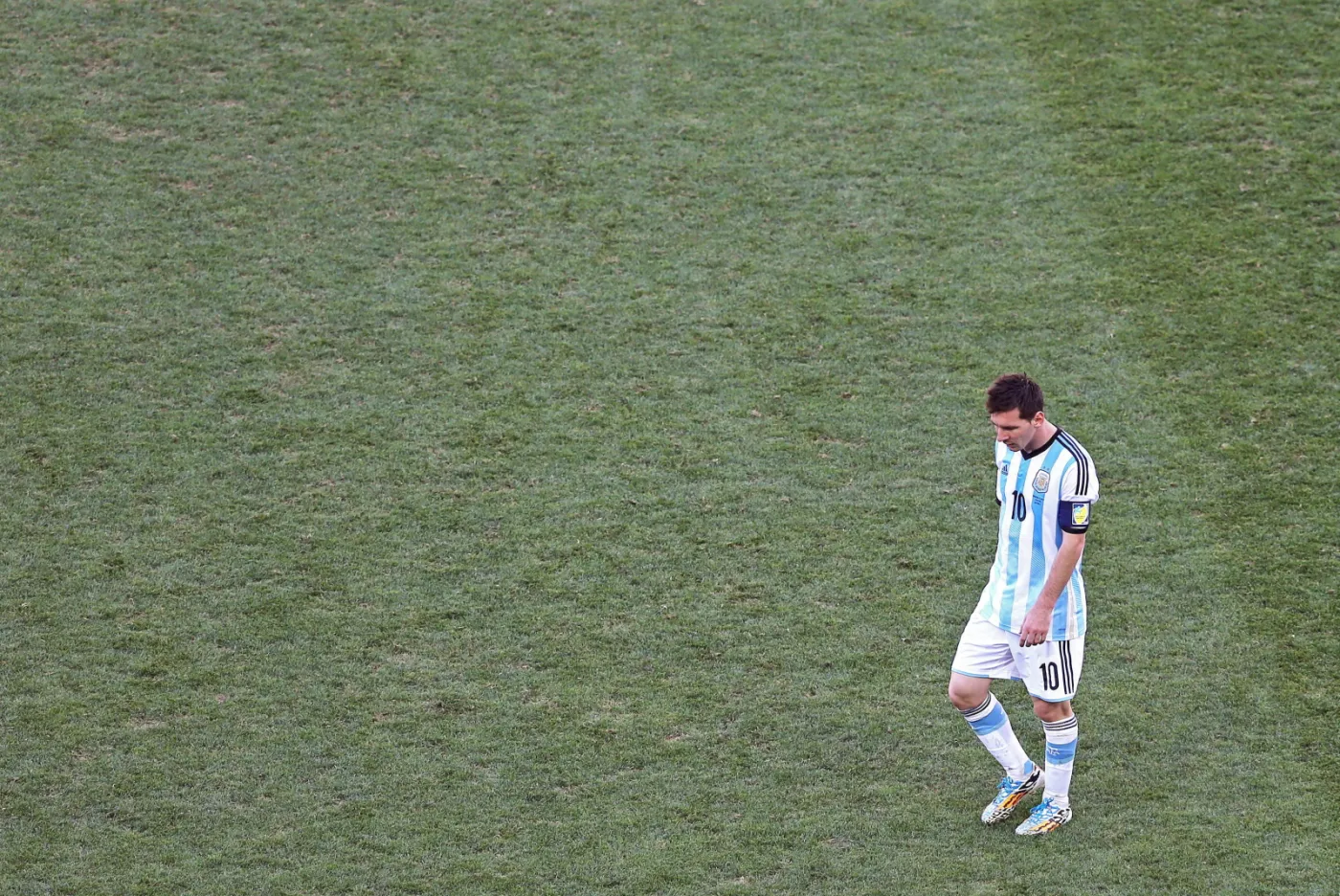 9222443-lionel-messi-zakonczyl-reprezentacyjna.jpg