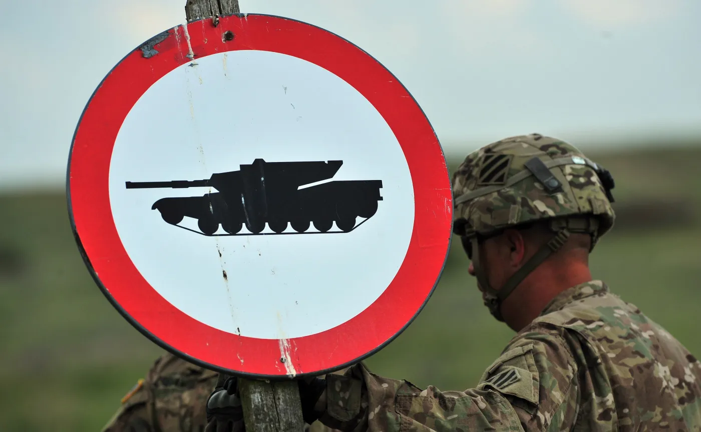 Przygotowania polskich i amerykańskich żołnierzy do ćwiczeń ANAKONDA 16 na poligonie w Drawsku Pomorskim