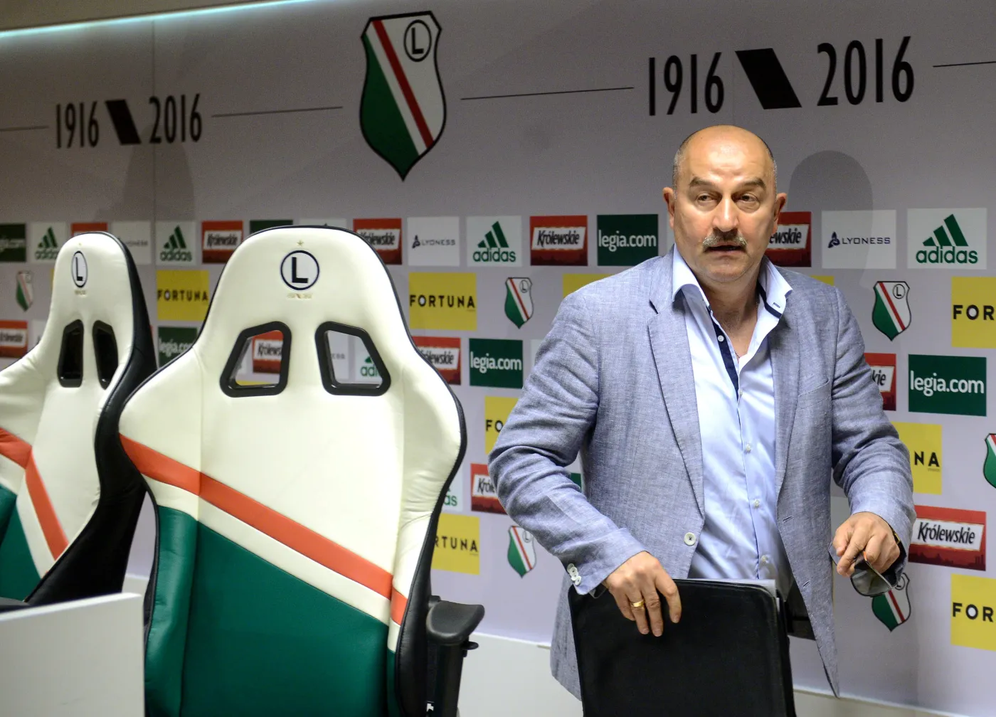 Były trener Legii Warszawa Stanisław Czerczesow, podczas pożegnalnej konferencji prasowej