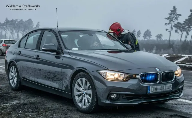 Policja przesiada się z insigni do BMW, a kierowcy zaskoczeni. Sponsorem państwowy gigant KGHM Polska Miedź [ZDJĘCIA]