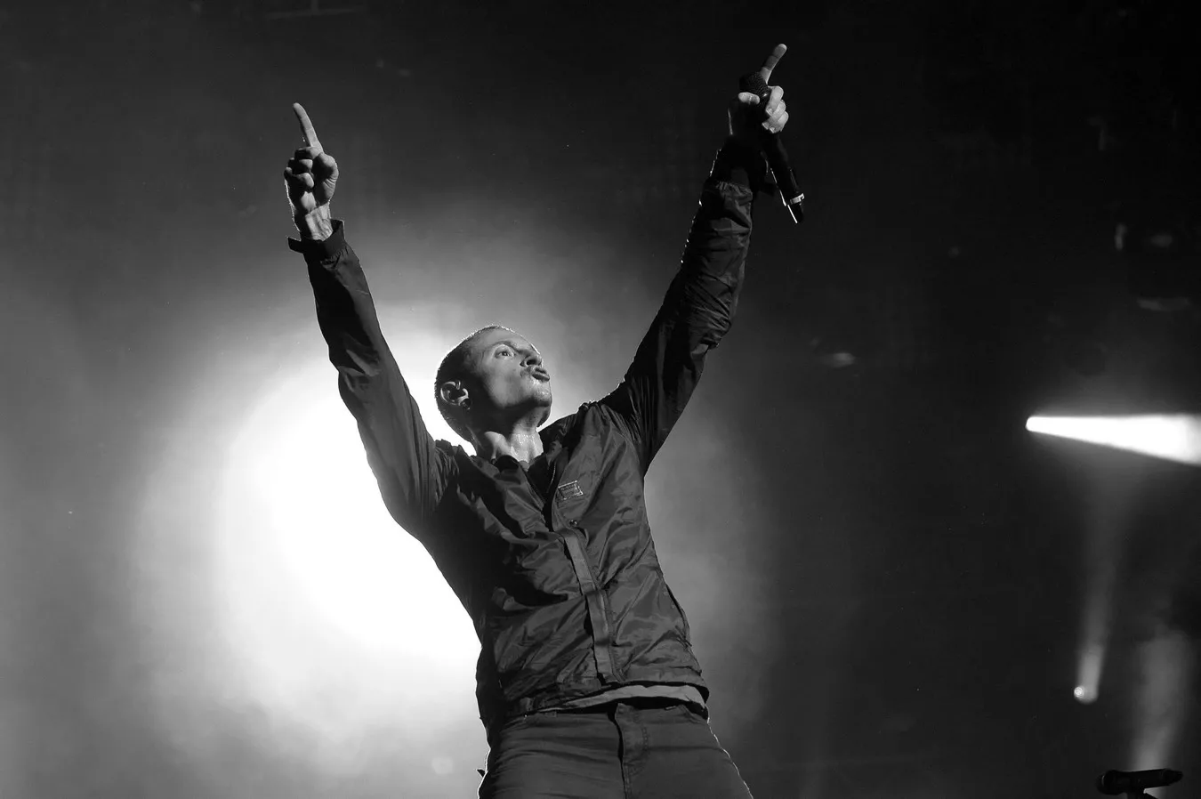 10327598-chester-bennington-wokalista-linkin.jpg