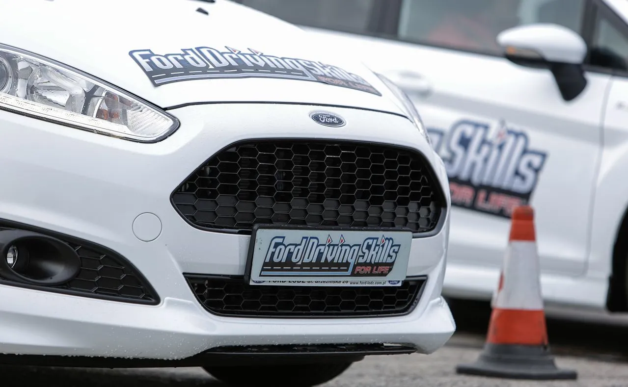 10199454-ford-driving-skills-for-life-ponownie.jpg