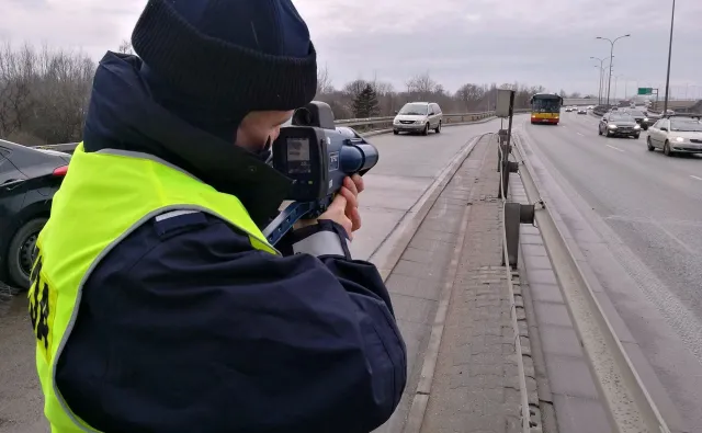 Święta na drogach. Policja już gotowa. Więcej patroli, nowy sprzęt, ostrzejsze kontrole