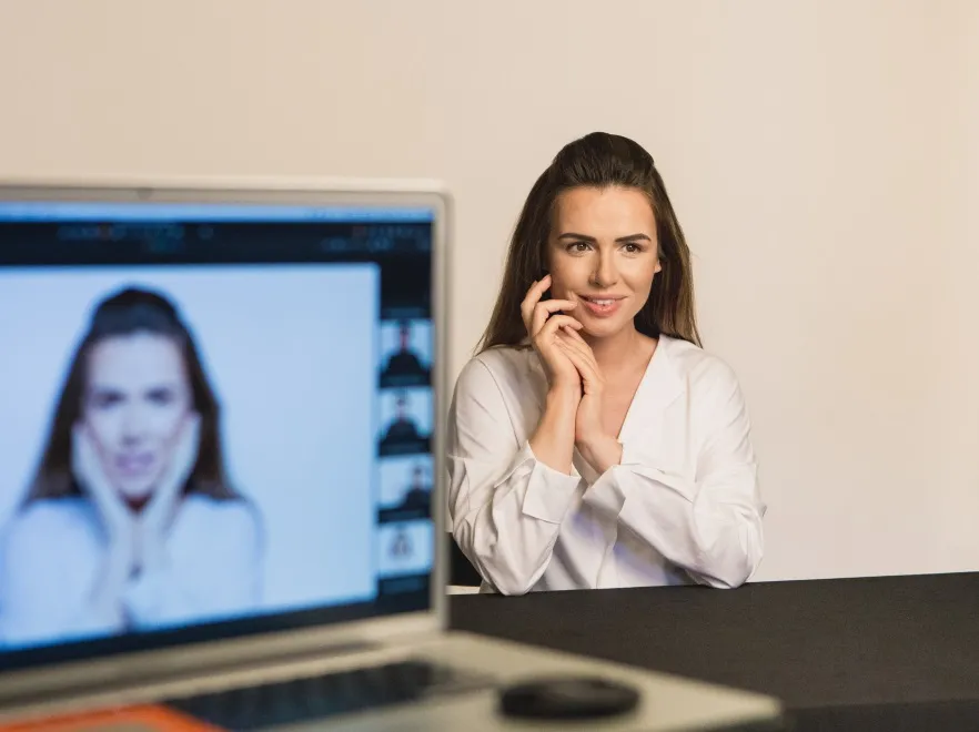 Marta Żmuda-Trzebiatowska nową ambasadorką znanej marki kosmetycznej. ZDJĘCIA zza kulis kampanii