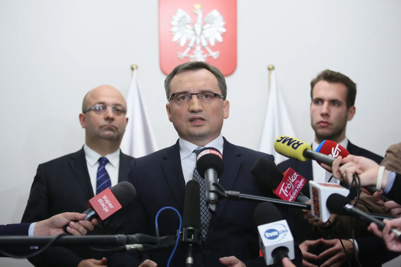 Minister sprawiedliwości, prokurator generalny Zbigniew Ziobro, podsekretarz stanu w Ministerstwie Sprawiedliwości Łukasz Piebiak oraz rzecznik ministra sprawiedliwości Jan Kanthak
