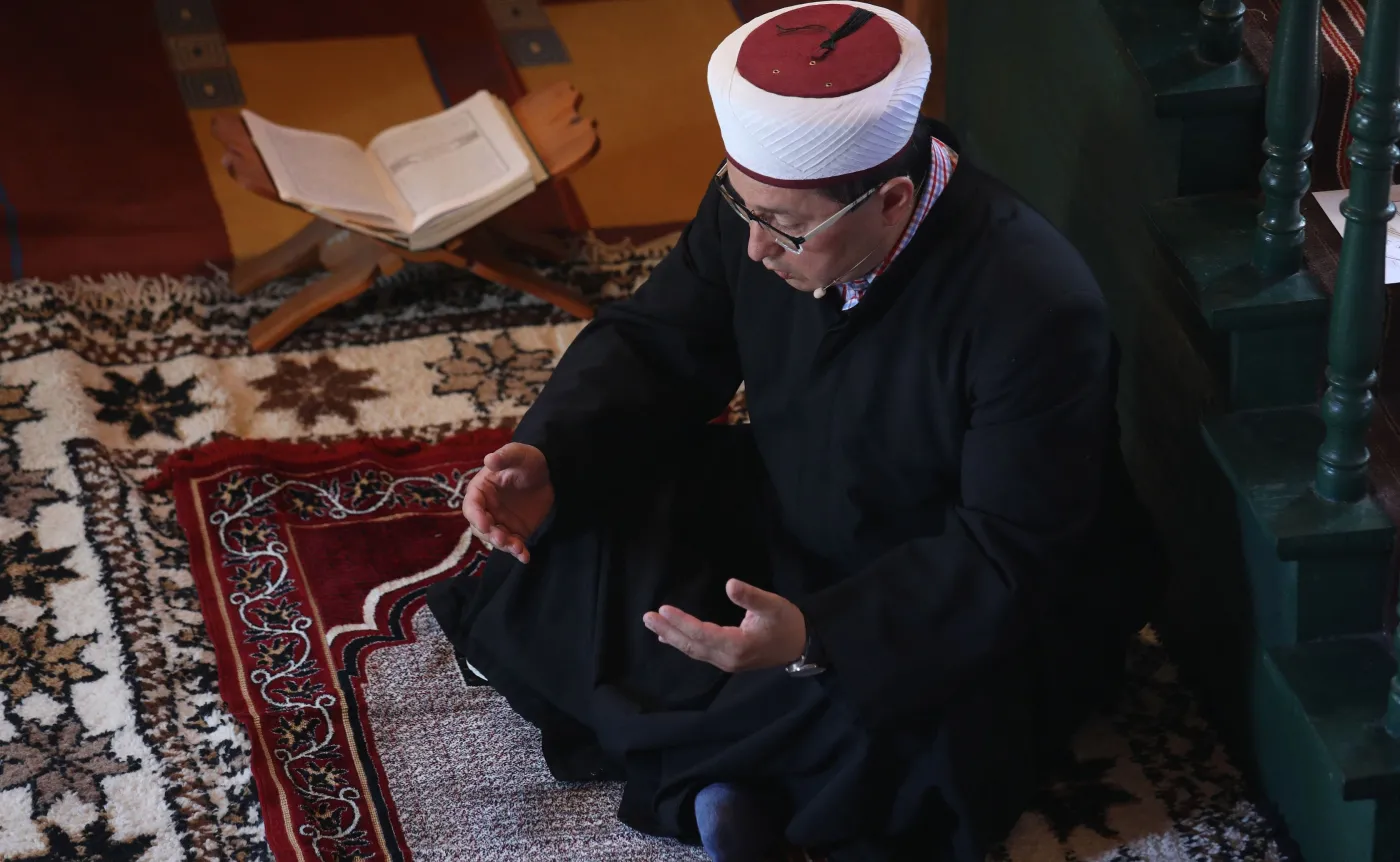 Imam gminy tatarskiej w Kruszynianach Janusz Aleksandrowicz